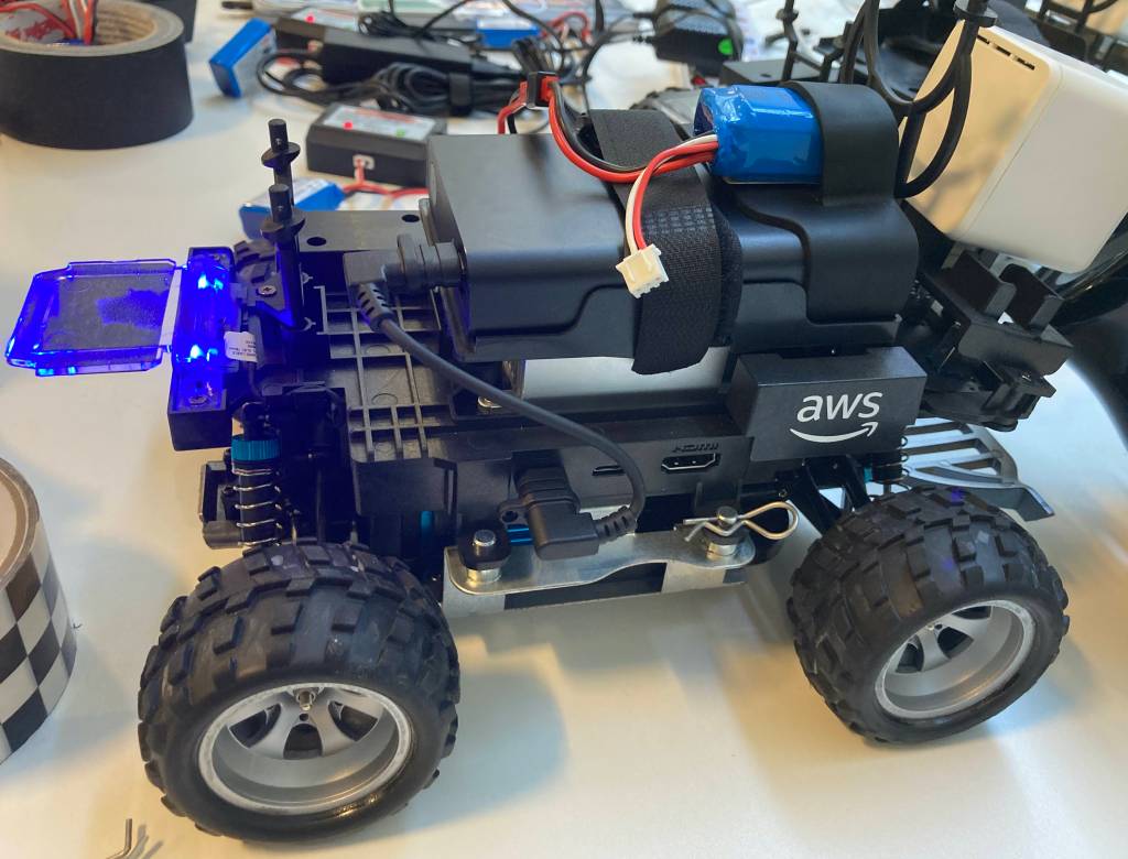 AWS DeepRacer – Reinforcement Learning (Machine&nbsp;Learning)